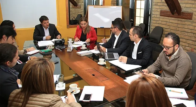 Minvivienda y la Empresa de Vivienda de Antioquia realizan seguimiento a proyectos de este departamento