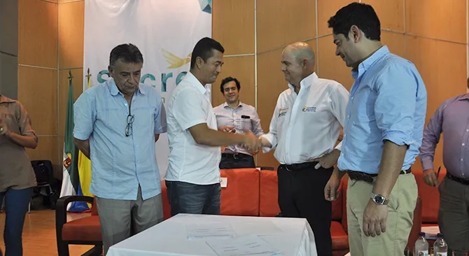 Con una inversion de mas de 19 mil millones hoy se firmaron convenios de vivienda gratuita fase II para Sucre