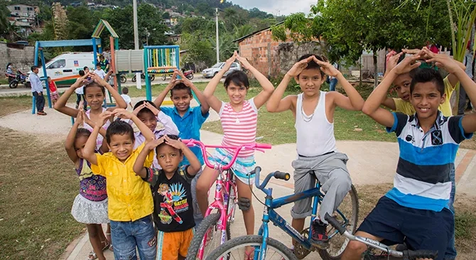 3.500 habitantes de Florencia cuentan desde hoy con duchas, lavamanos, lavaderos y sanitarios, gracias al programa “Conéctate con el Agua” del Ministerio de Vivienda