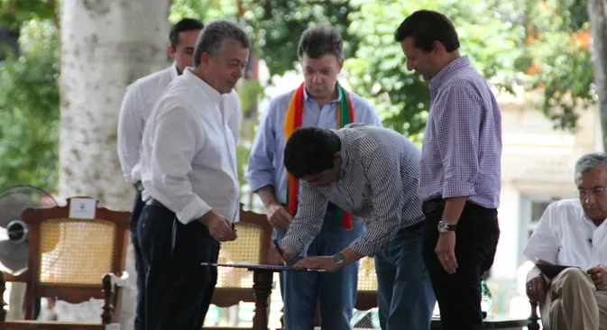 Gobierno Nacional destina $186 mil millones para nuevas inversiones en acueductos y alcantarillados en Santander