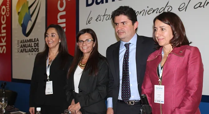 Ministro de Vivienda invita a constructores y Alcaldía de Bogotá a trabajar unidos para dinamizar la construcción de vivienda de interés social