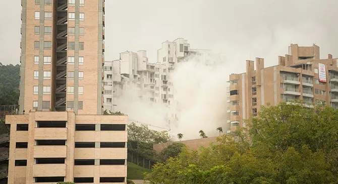 “Tragedias como la del edificio Space son excepciones en el sector constructor, que no pueden repetirse”: Minvivienda