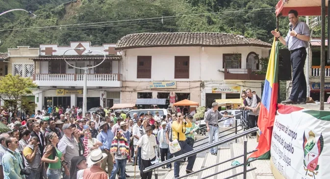 Vargas Lleras continúa cumpliendo con sus tareas de Ministro antes de dejar el cargo a final de la semana