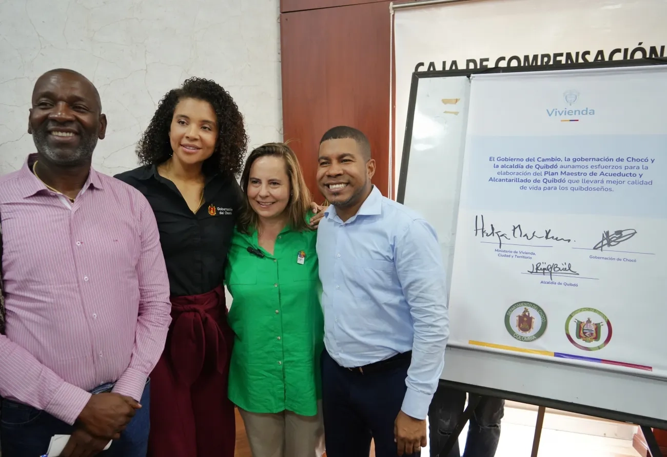 Fotografia ministra Helga Maria Rivas, con la gobernadora del Chocó, Nubia Córdoba y el alcalde de Quibdó, Rafael Bolaños