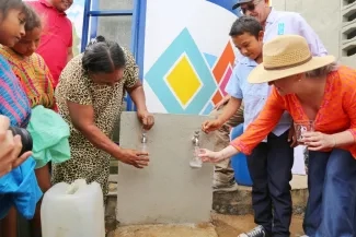 Ministra Catalina Velasco anunció solución definitiva para el suministro de agua potable en La Guajira. Foto: Sharon Durán (archivo MVCT).