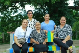 FOTOGRAFÍA ADULTOS MAYORES EN EL NUEVO PARQUE RECREODEPORTIVO LA PRIMAVERA EN EL MOLINO, LA GUAJIRA