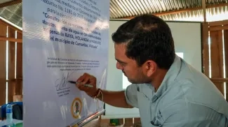  Viceministro de Agua firma el convenio que llevará agua a tres comunidades indígenas de Cumaribo, Vichada