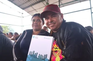 FOTOGRAFÍA TRANSFERENCIA DE TITULOS 04