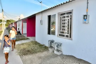 FOTOGRAFIA COMUNICADO BENEFICIARIOS DE VIVIENDA CESAR 04