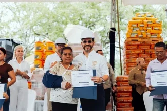 FOTOGRAFIA COMUNICADO PRESIDENTE APUESTA POR RECOSNTRUCCION EN CALI 04