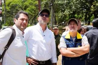 FOTOGRAFIA COMUNICADO GOBIERNO ENTREGA LA PRIMERA CASA PARA DAMNIFICADOS DEL TERREMOTO EN BUGA, VALLE DEL CAUCA 03