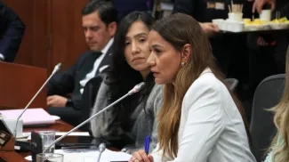 FOTOGRAFIA COMUNICADO MINISTRO VIVIENDA ANTE LA COMISION SEPTIMA DEL SENADO SEPTIEMBRE 03