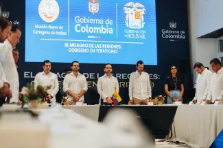 FOTOGRAFIA GOBIERNO ACELERA INVERSIONES EN VIVIENDA Y AGUA  EN BOLIVAR 05