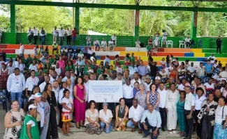 FOTOGRAFÍA MINVIVIENDA FIRMA INICIO DE PROYECTO PROGRAMA BASURA CERO EN BAHÍA SOLANO, CHOCO