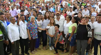 En Barranquilla 700 familias recibieron el titulo de propiedad de sus casas