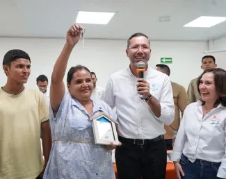 FOTOGRAFIA COMUNICADO GOBIERNO LLEGA A ARAUCA 01
