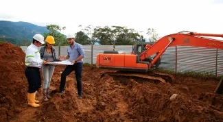 Minvivienda superviso obras de 300 viviendas y acueducto para reconstruccion de Mocoa