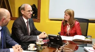 Minvivienda se reunio con el Embajador de Suiza en Colombia