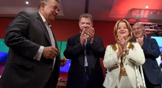 Ministra Elsa Noguera recibe maxima condecoracion al Merito Notarial