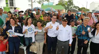 En tiempo record el Gobierno Santos entrego 300 viviendas a damnificados en Mocoa