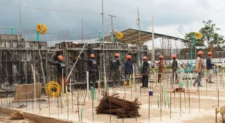 Construcción de viviendas gratis jalona la generación de empleo en el país