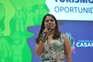 FOTOGRAFÍA MINISTRA (E) INTERVIENE EN LA CUMBRE DE GOBERNADORES