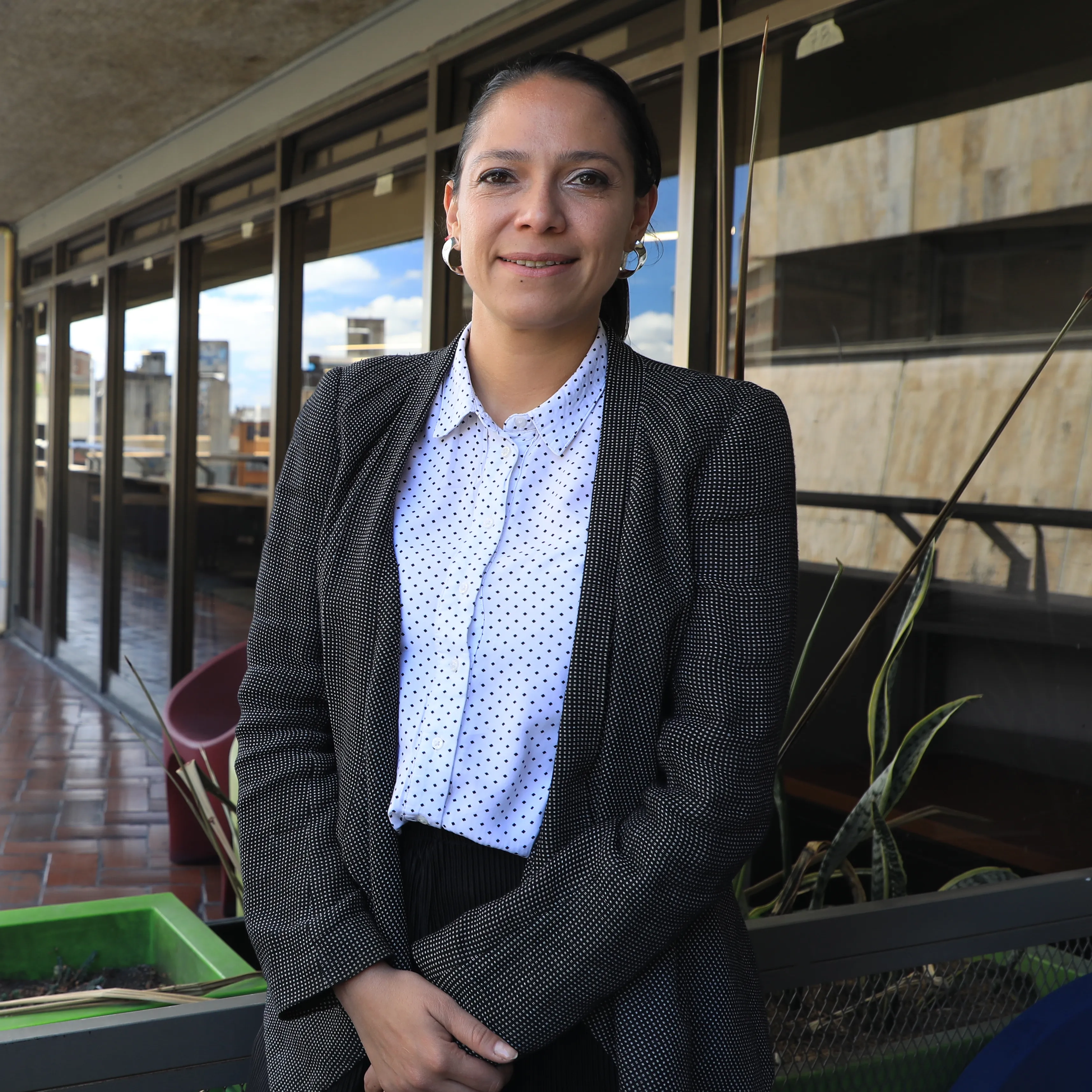 FOTOGRAFÍA SUBDIRECTORA DE SUBSIDIO Y EJECUCIÓN DE VIVIENDA RURAL LAURA SANGUINO